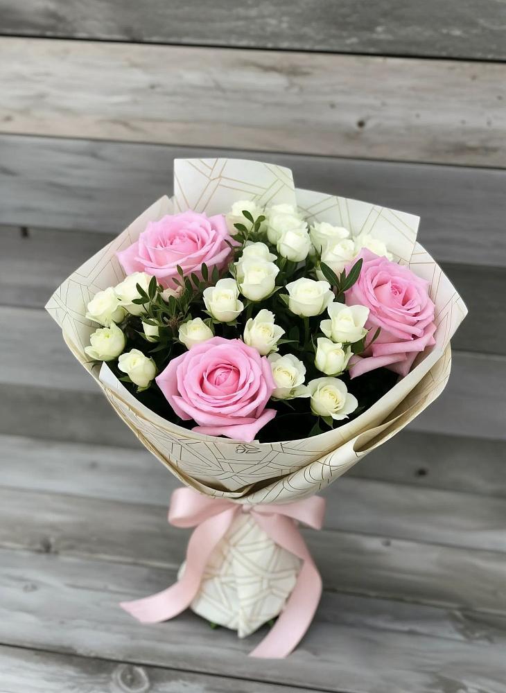 Букет цветов из: Розы в Рославле