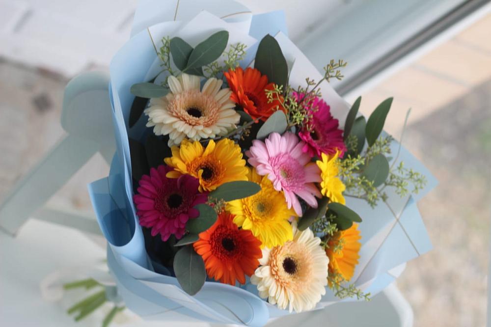 Букет цветов из: Герберы в Рославле