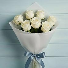 Букет 7 Белых роз Эдлесс Лав в Рославле