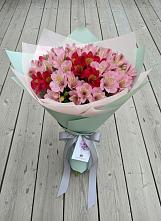 Букет цветов из:  Альстромерии #REPLACE_PRED# Рославле