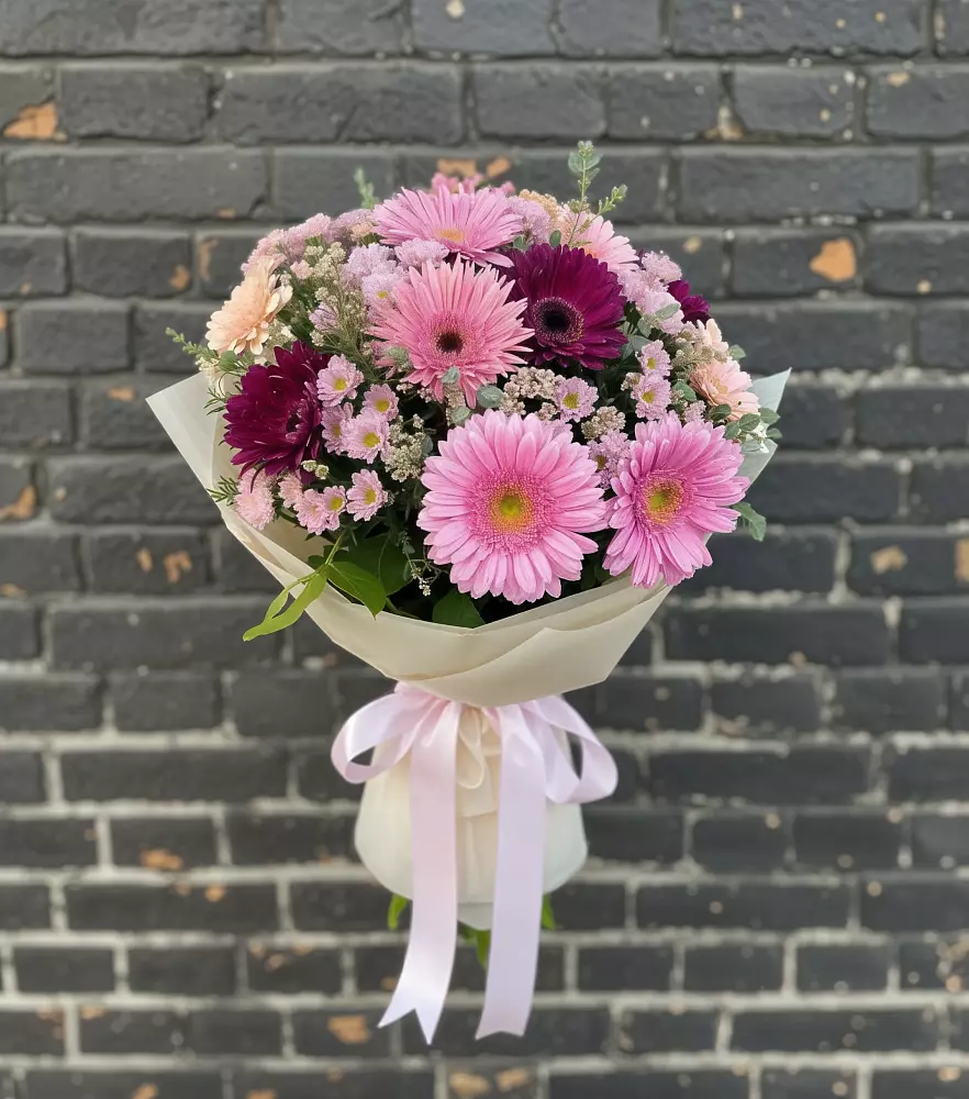 Букет цветов из: Герберы и Хризантемы в Рославле