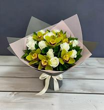 Букет цветов из:  Орхидеи и Розы в Рославле