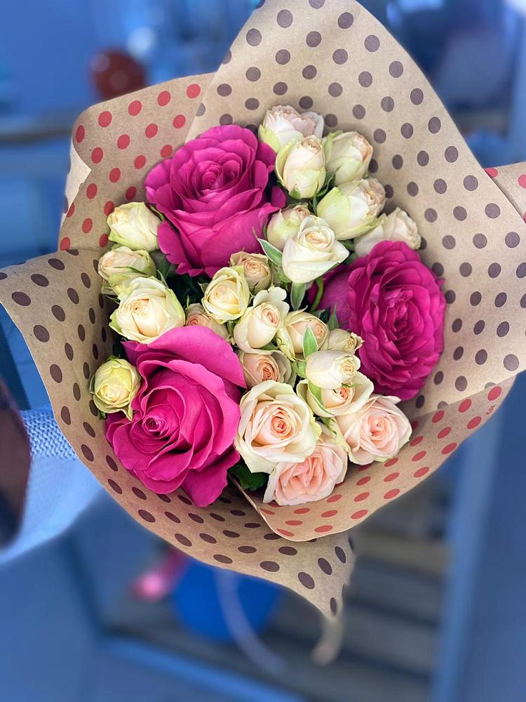 Букет цветов из: Розы в Рославле