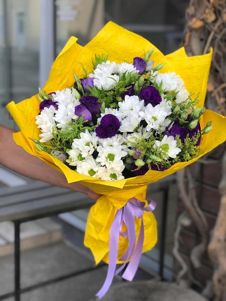 Букет цветов из: Ирисы, Хризантемы и Ромашки в Рославле