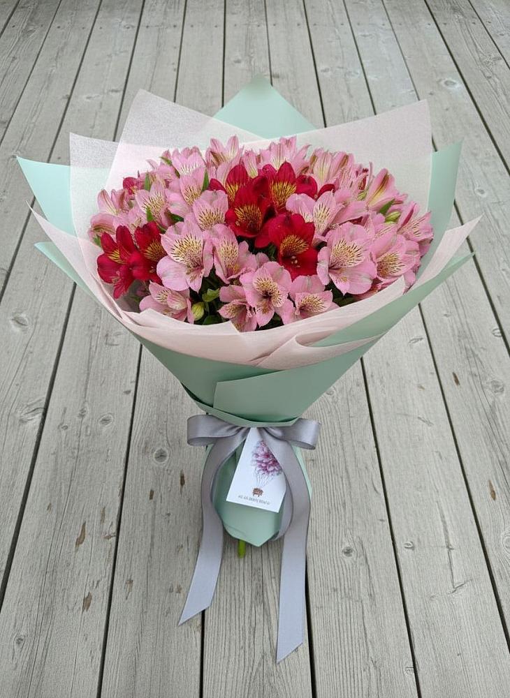 Букет цветов из: Альстромерии в Рославле