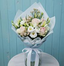 Букет цветов из:  Розы и Лизиантусы #REPLACE_PRED# Рославле