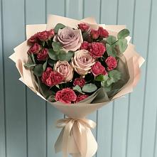 Букет цветов из:  Гвоздики и Розы в Рославле