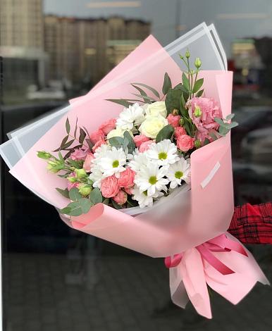 Букет цветов из: Розы, Лизиантусы и Хризантемы в Рославле